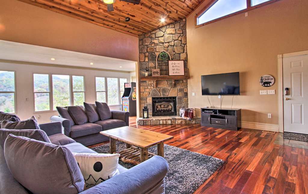 New Smoky Mtn Red Cedar Splash Cabin W Pool