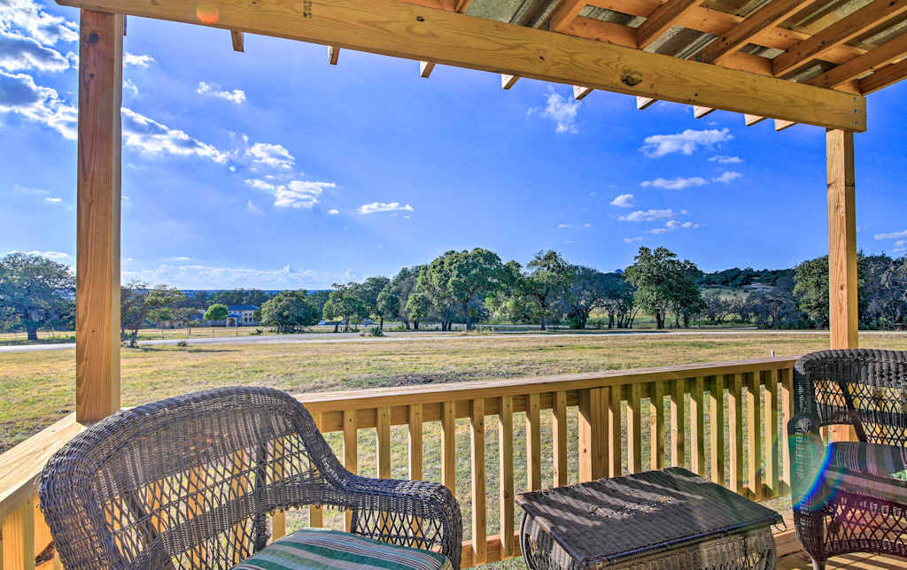 Ranch Cabin W Decks 10 Mi To Fredericksburg