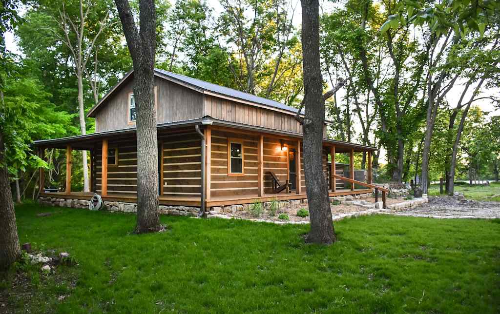 Private Chase County Cabin On Middle Creek