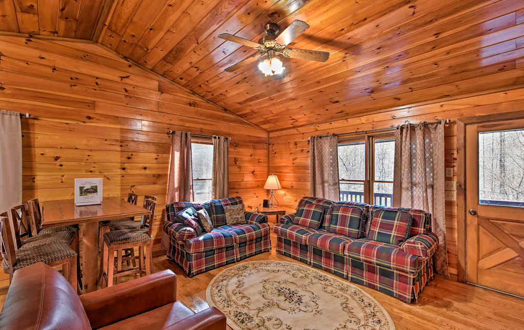 New Little Rock Creek Retreat Cabin W Hot Tub