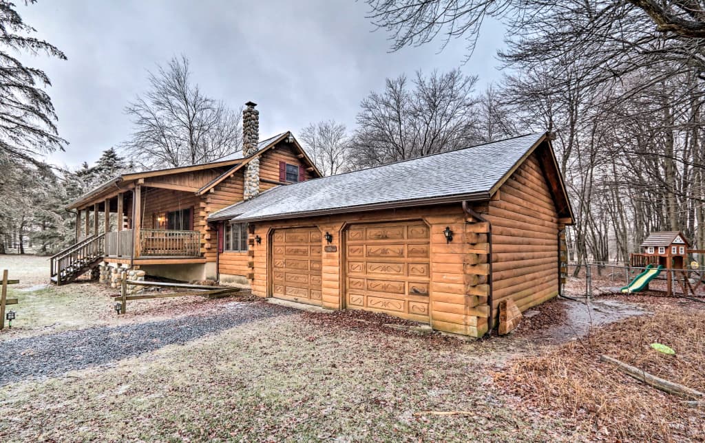 New Luxe Pocono Cabin W Deck For Skiers Families