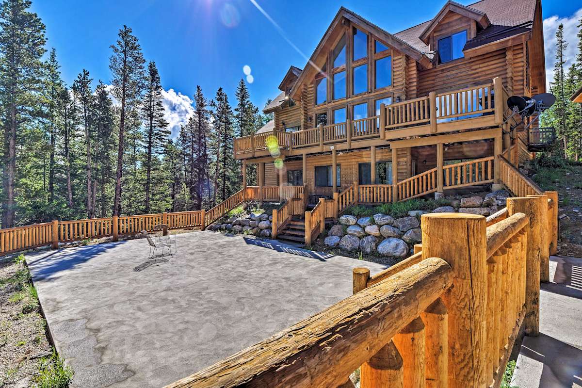 Expansive Alma Cabin w/ Hot Tub & Mountain Views! Fairplay, CO Evolve