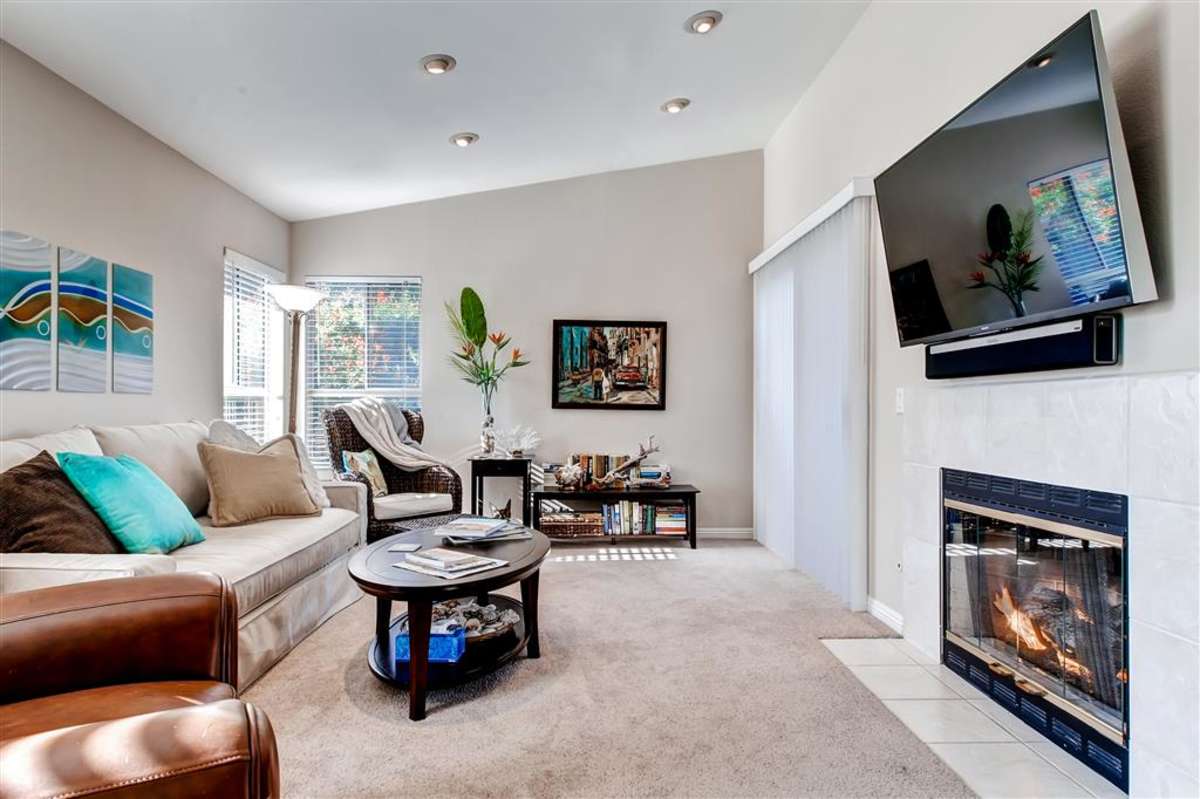 Dana Point Condo w/Wraparound Deck & Pool Access!