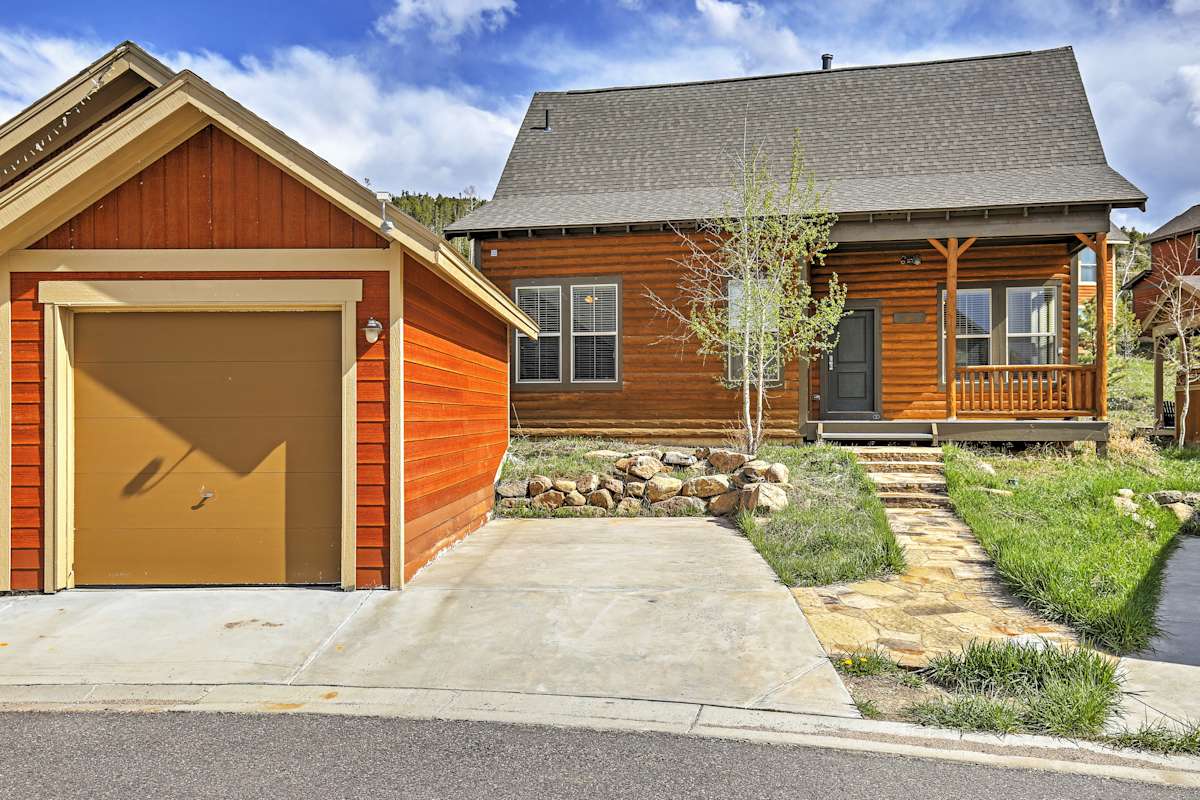 Sensational 3BR Granby House w/Patio & Mtn Views