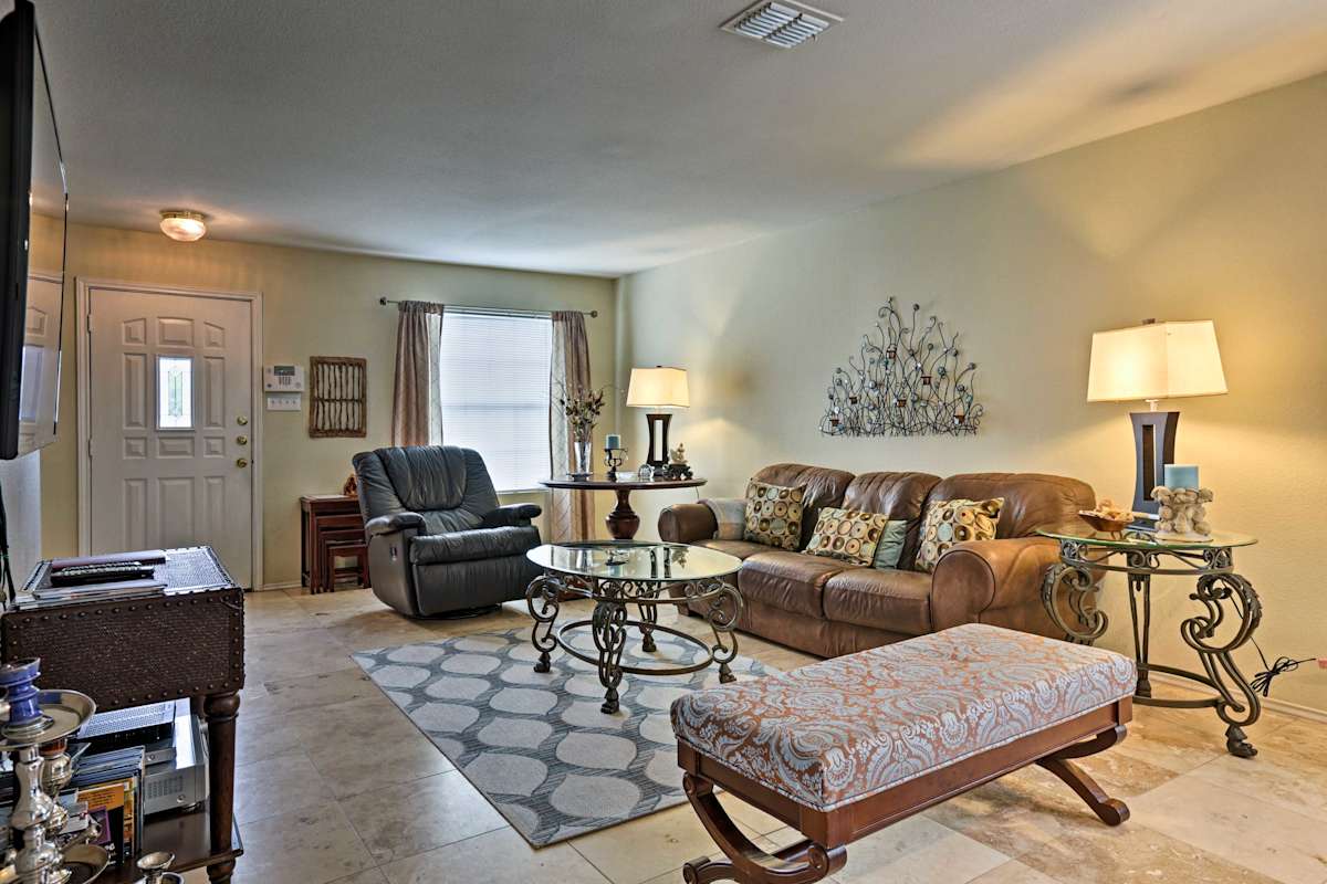 Cozy San Antonio Getaway W Yard 12 Mi To Dtwn Evolve