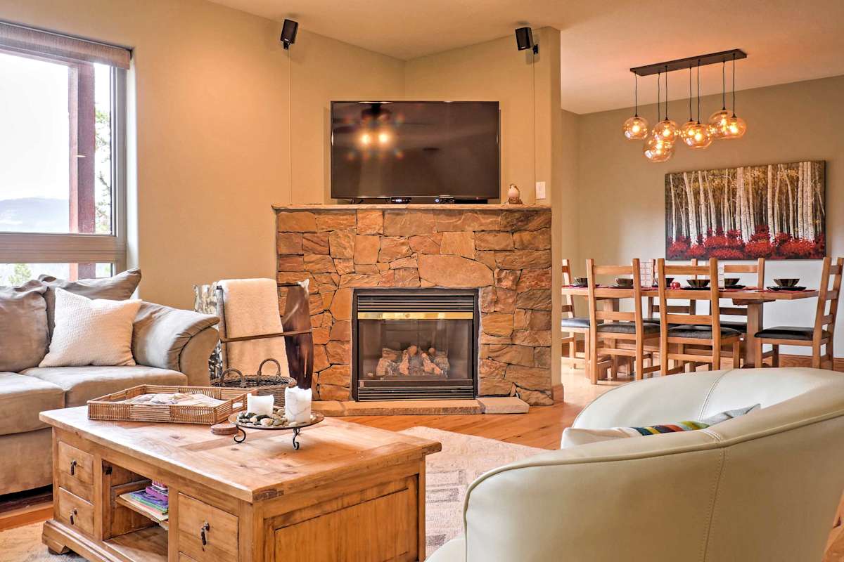 Fraser Townhome w/ Mtn Views 6 Mi to Winter Park Evolve