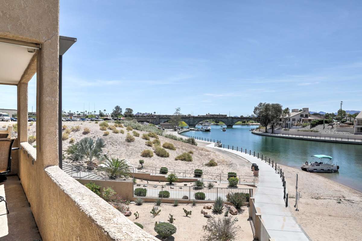 Waterfront Lake Havasu Condo w/ BBQ & Pool Access! | Evolve