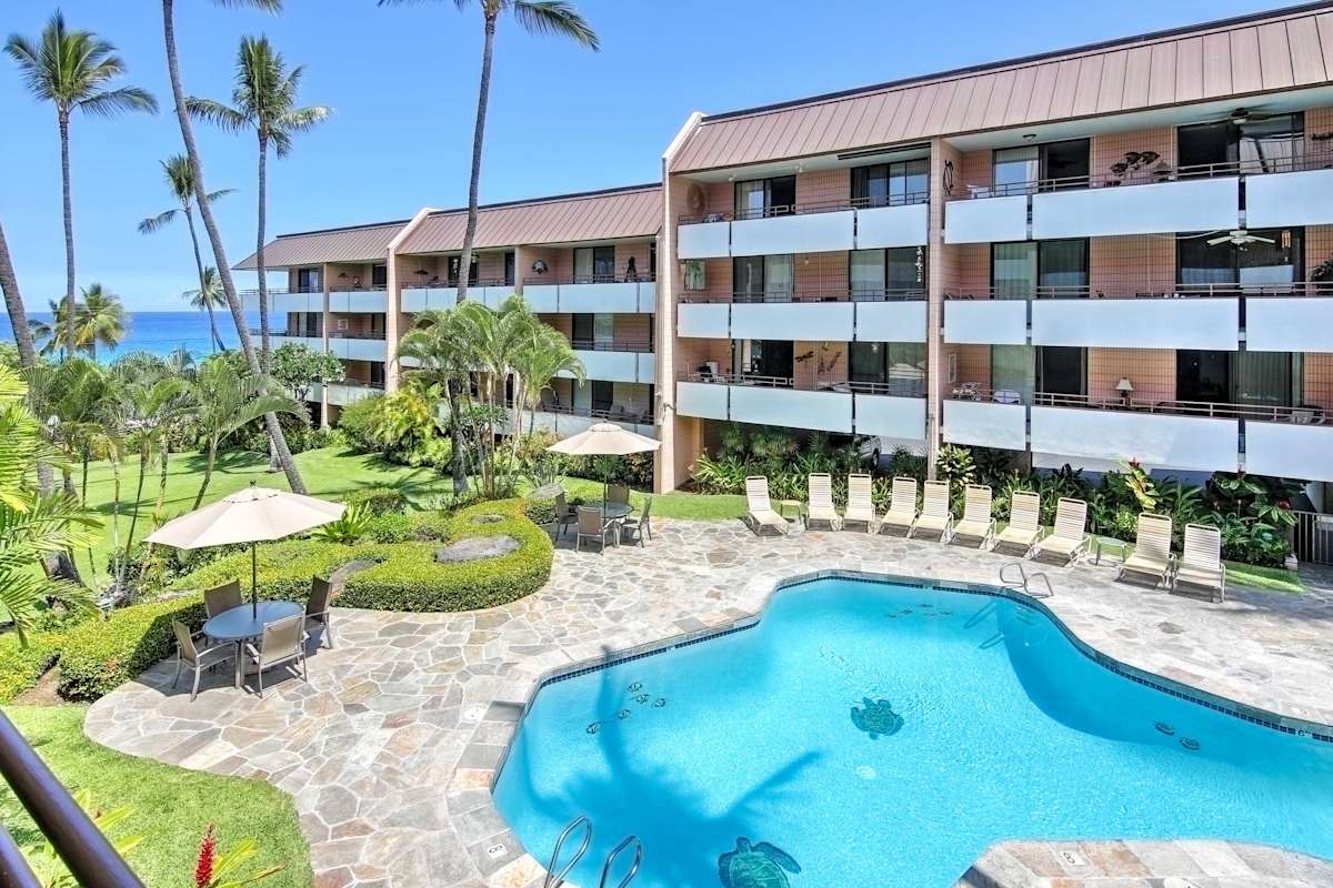 KailuaKona Condo w/ Ocean View Walk to Beach! Evolve