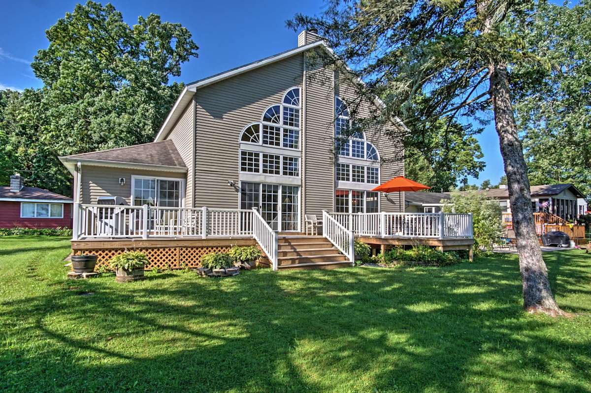 Waterfront Vandalia House w/ Dock on Donnell Lake! Evolve