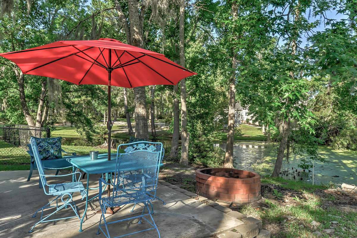 Midway House by Sunbury Channel Walk to Marina! Evolve