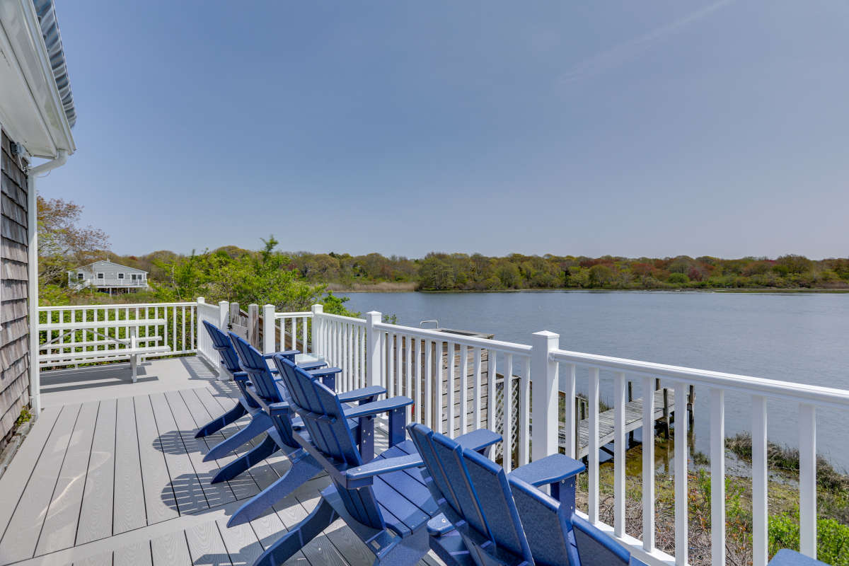 Cozy Narragansett Cottage w/ Dock & Outdoor Shower Evolve