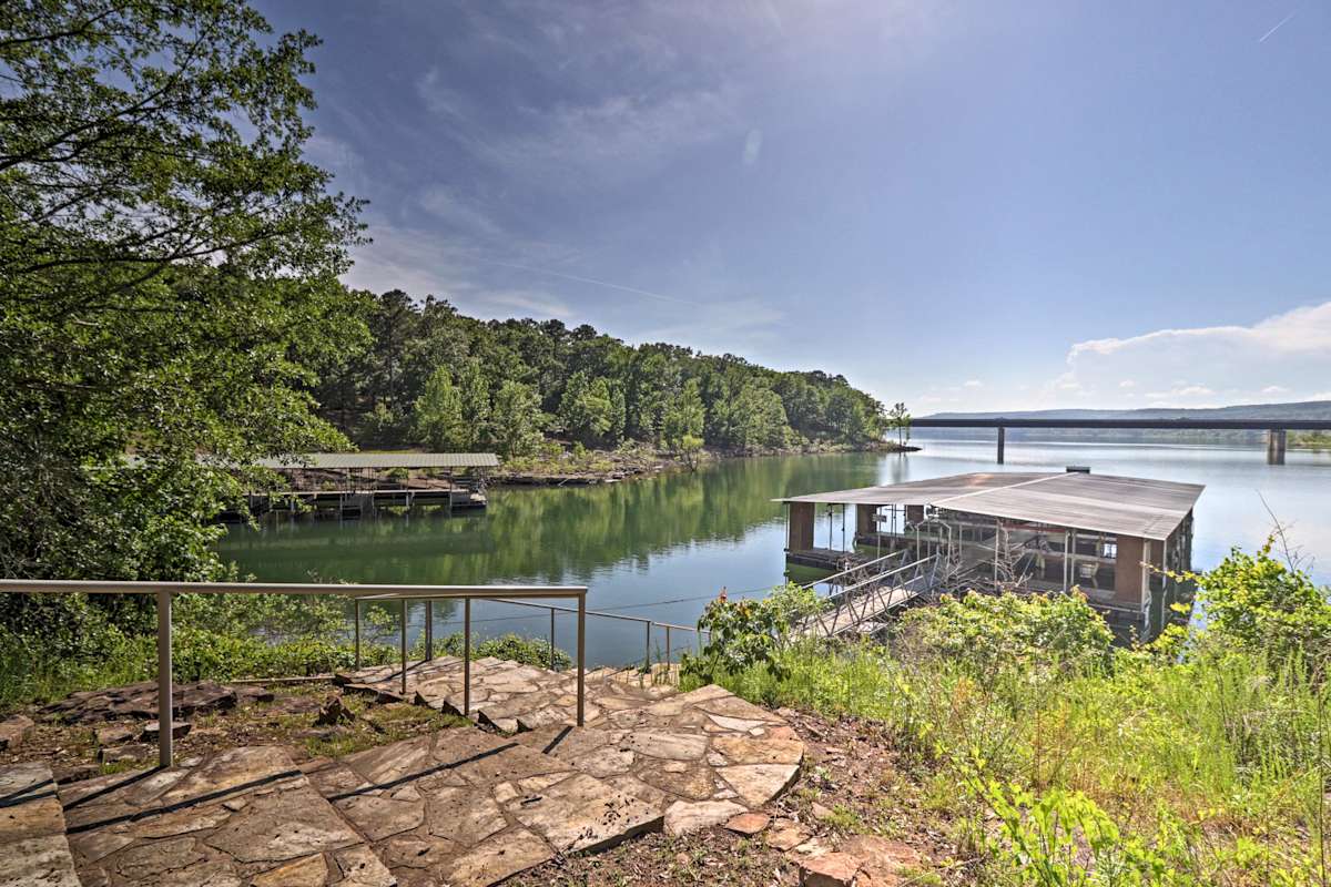 Greers Ferry Lakefront Home w/ Deck & Boat Slips! Evolve