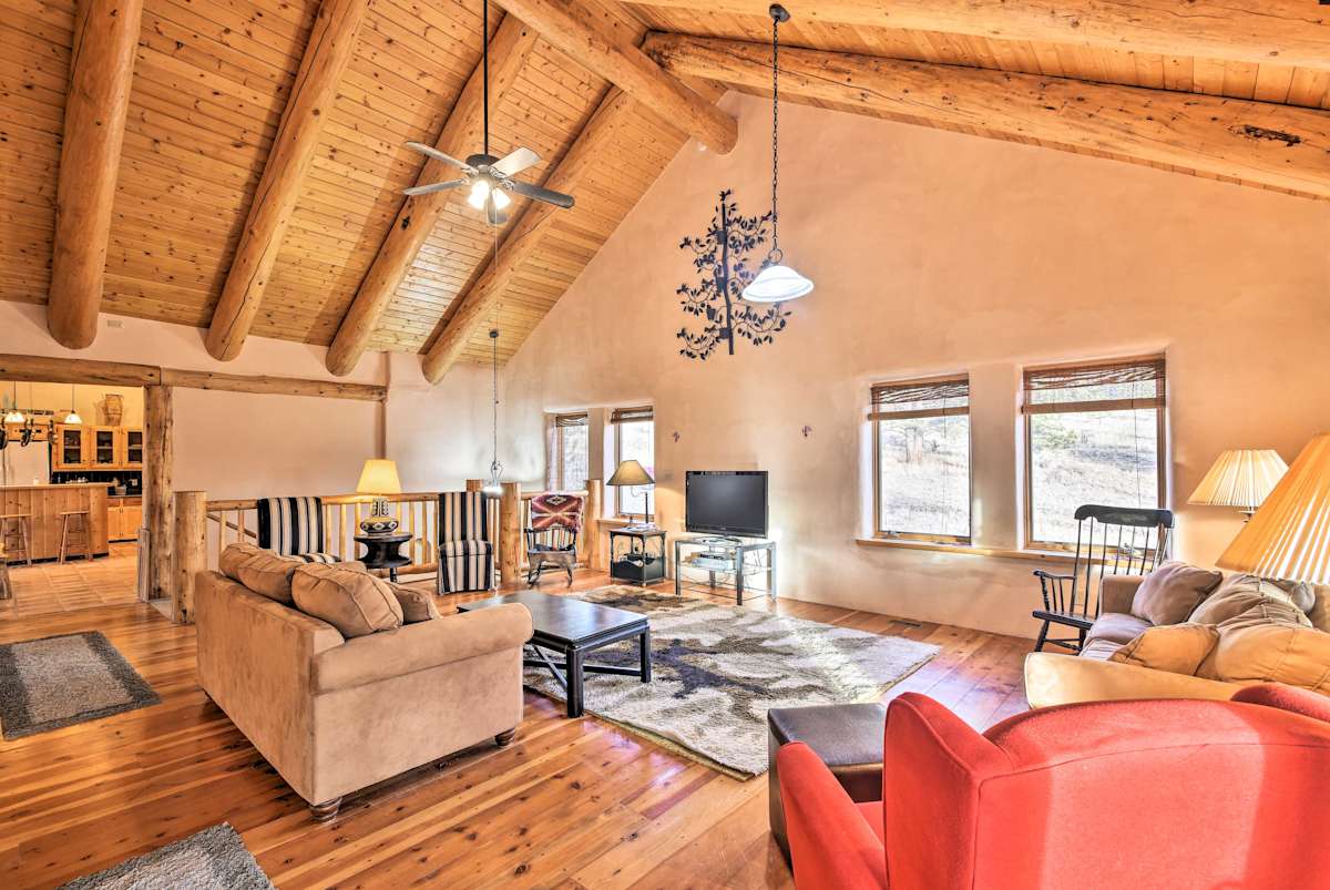 Eagle Nest Home w/ Hot Tub & Views 5 Min to Lake Evolve