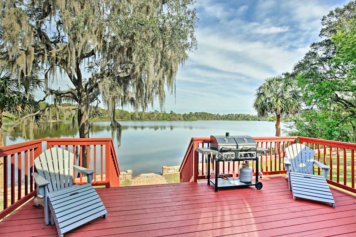 Ocklawaha House on Lake Fay w/Pool Table & Hot Tub Evolve