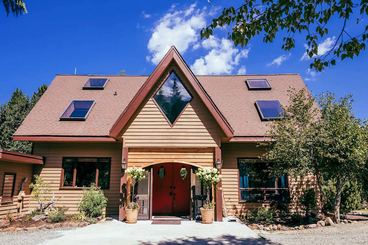 'Big House Lodge' Cle Elum Retreat on 8 Acres! Evolve