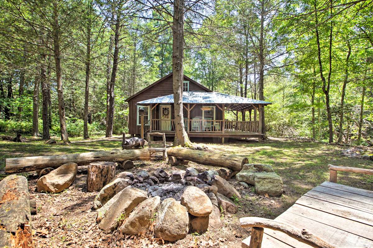 'Clearwater Cabin' on 10 Acres w/ Trout Stream! McDowell, VA Evolve