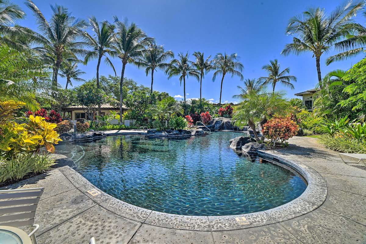 Luxe Maunalani Resort Condo w/ Pool + Beach Access Waimea, HI Evolve