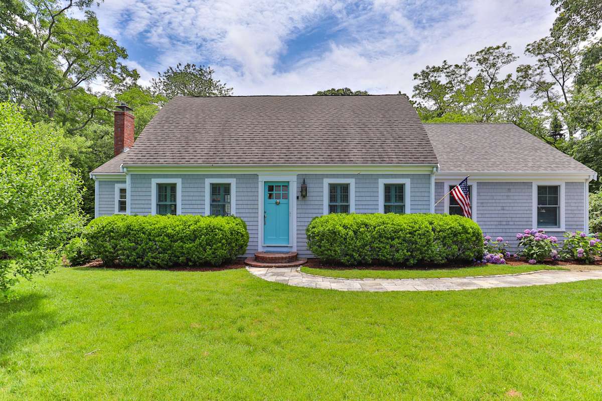 Charming Cottage w/ Deck Walk to Skaket Beach! Orleans, MA Evolve