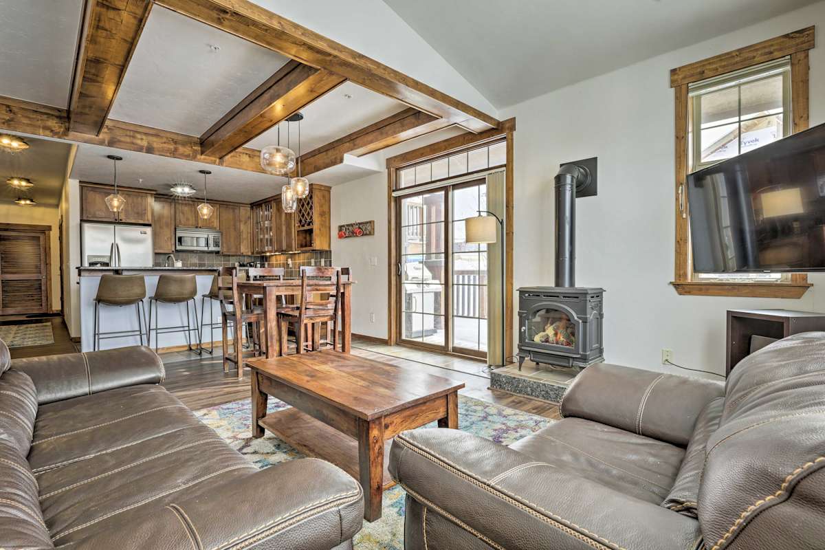 Fraser Condo, Walk to Winter Park Shuttle! Evolve