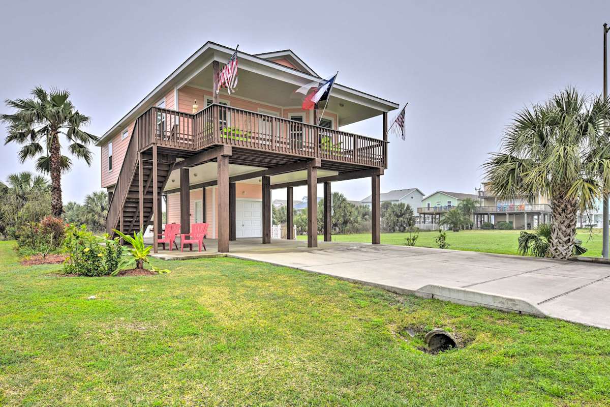 Galveston Home w/ Canal View 1/4 Mi to the Beach! Evolve