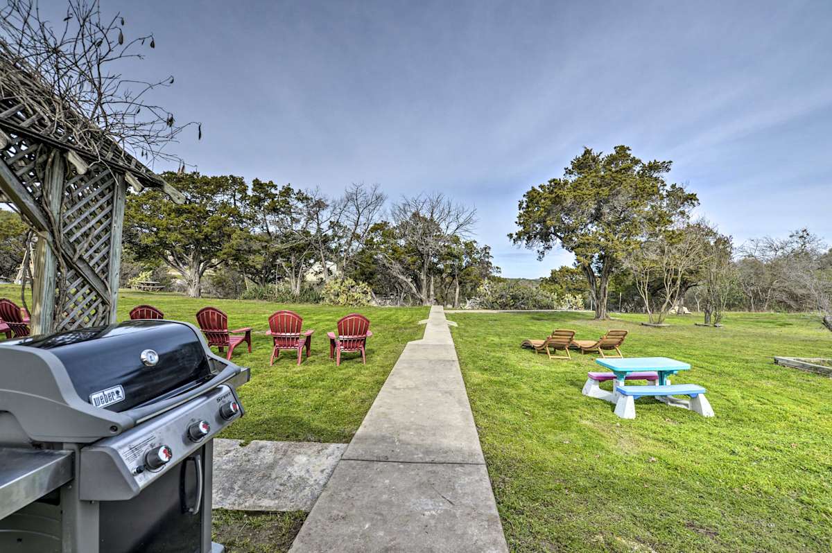 MidCentury Lake Whitney Home w/ Dock + Yard Clifton, TX Evolve