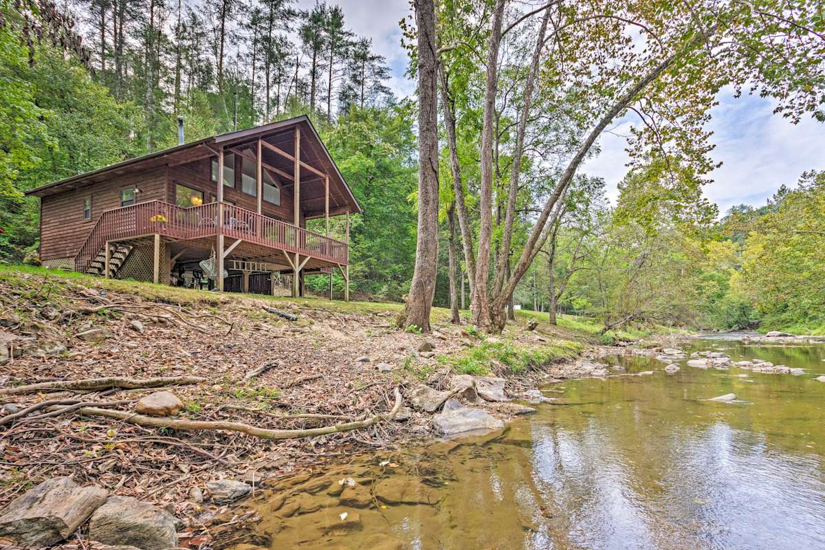Creekside Weaverville Home 16 Miles to Asheville Evolve