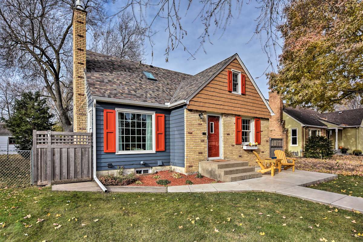 Modern Bungalow w/ Game Room Bike MPLS Parkway! Minneapolis, MN