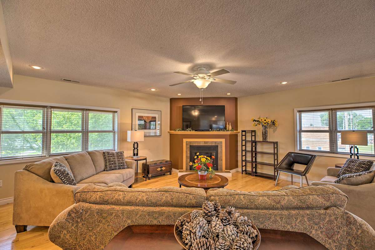 Downtown Yankton Apartment w/ Patio & River View! Evolve