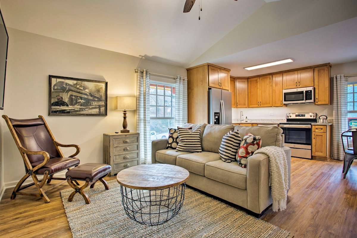 Newly Remodeled Apartment on Main Street in Saluda Evolve