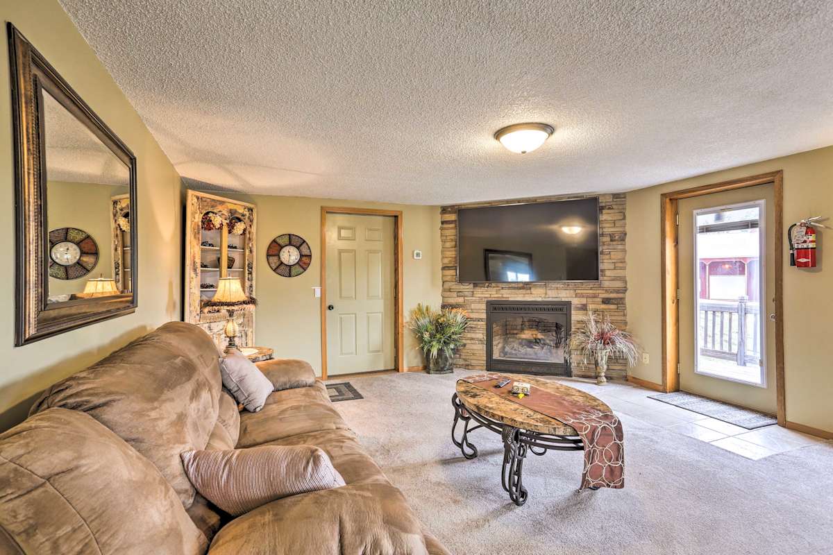 Hills City Hideaway 12 Miles to Mt Rushmore! Hill City, SD Evolve