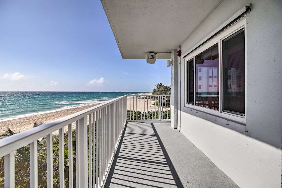 Seaside Studio Escape Direct Beach & Pool Access! Pompano Beach, FL
