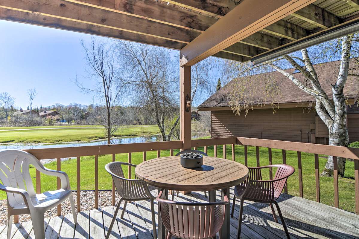 Mancelona Mountain Condo Walk to Golf + Ski! Evolve