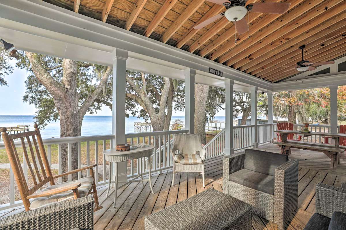 Lakefront Retreat w/ Game Room & Private Dock! Bonneau, SC Evolve