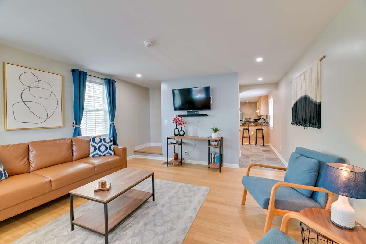 Cozy Finger Lakes Abode in Downtown Canandaigua! Evolve