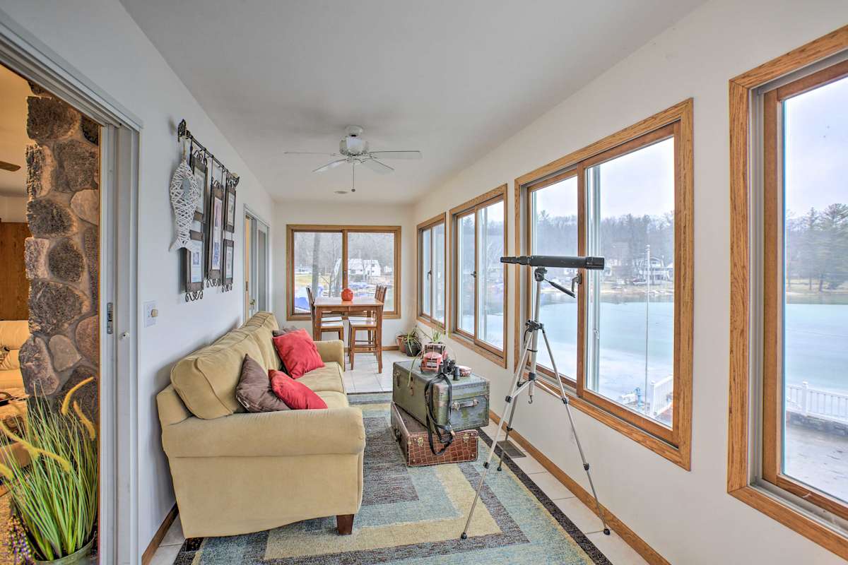 Lakefront Newaygo Home Private Dock, Kayaks Evolve