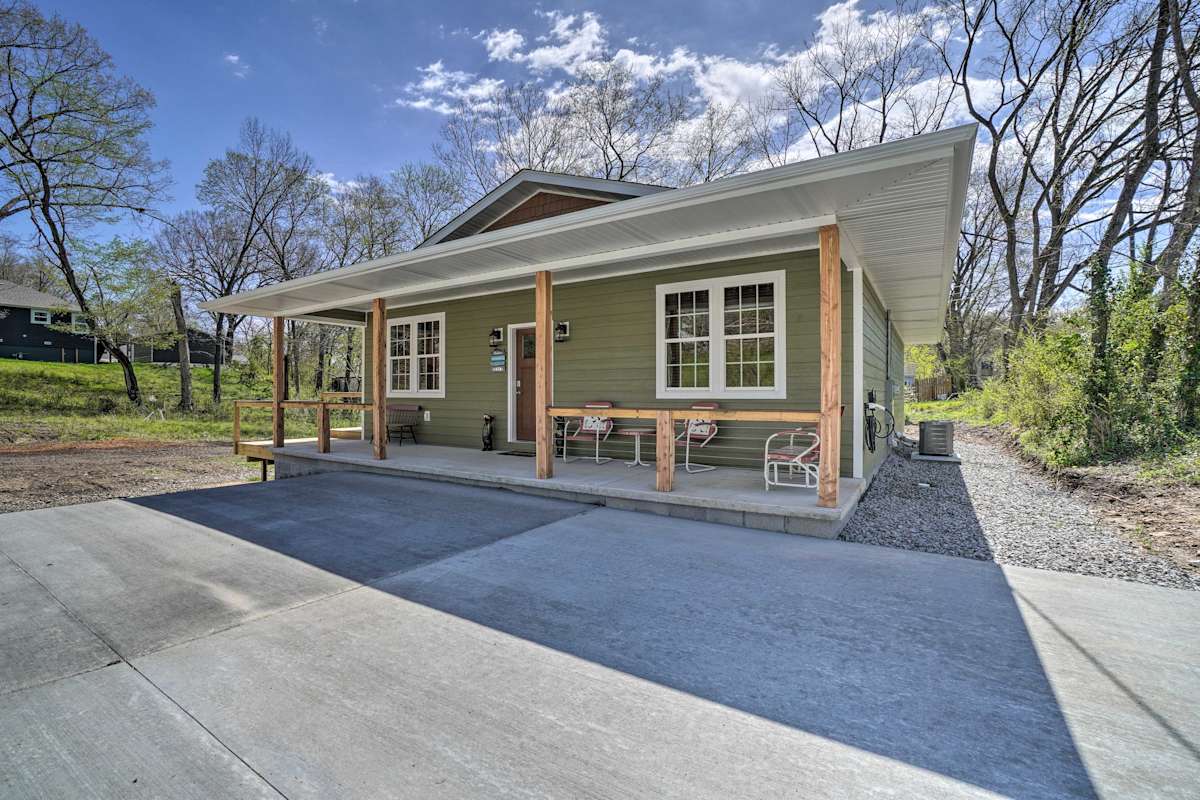 Modern Retreat w/ Deck Walk to White River! Cotter, AR Evolve