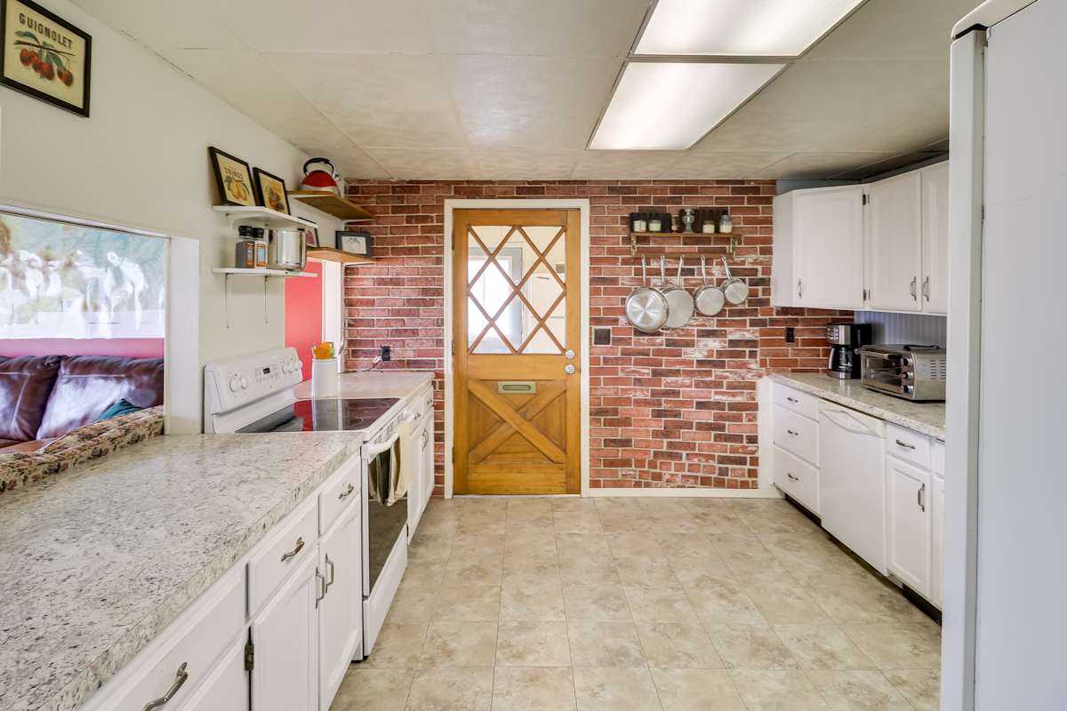 PetFriendly Home w/ Yard & Mountain Views! Polson, MT Evolve