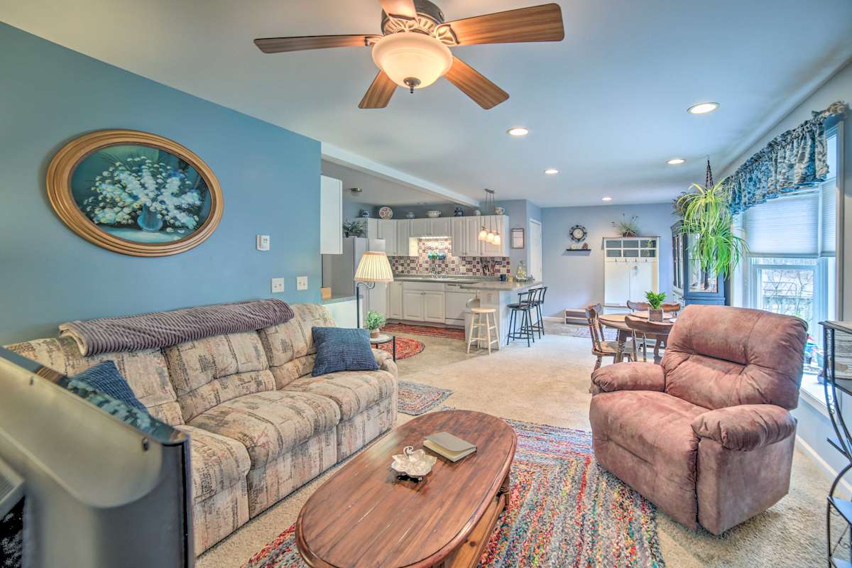 Peaceful Ishpeming Retreat Walk to Deer Lake Evolve