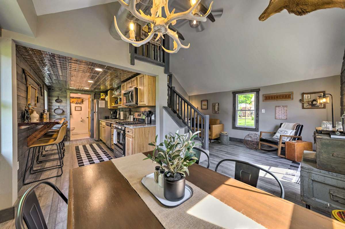 ‘The Reubling House’ ModernRustic Cabin! Defiance, MO Evolve