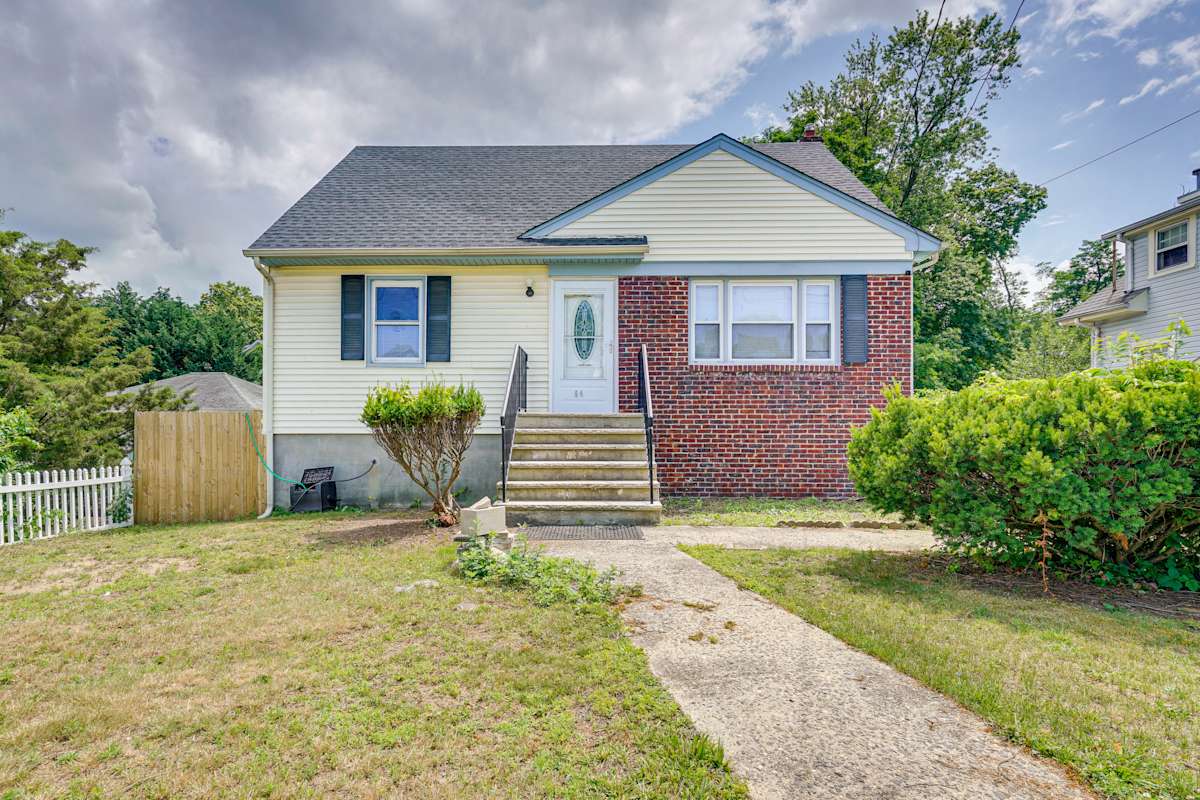 Middletown Township Home, Close to Beaches! Evolve