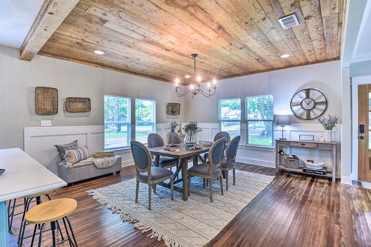 Historic + Fully Renovated Waxahachie Home! Evolve