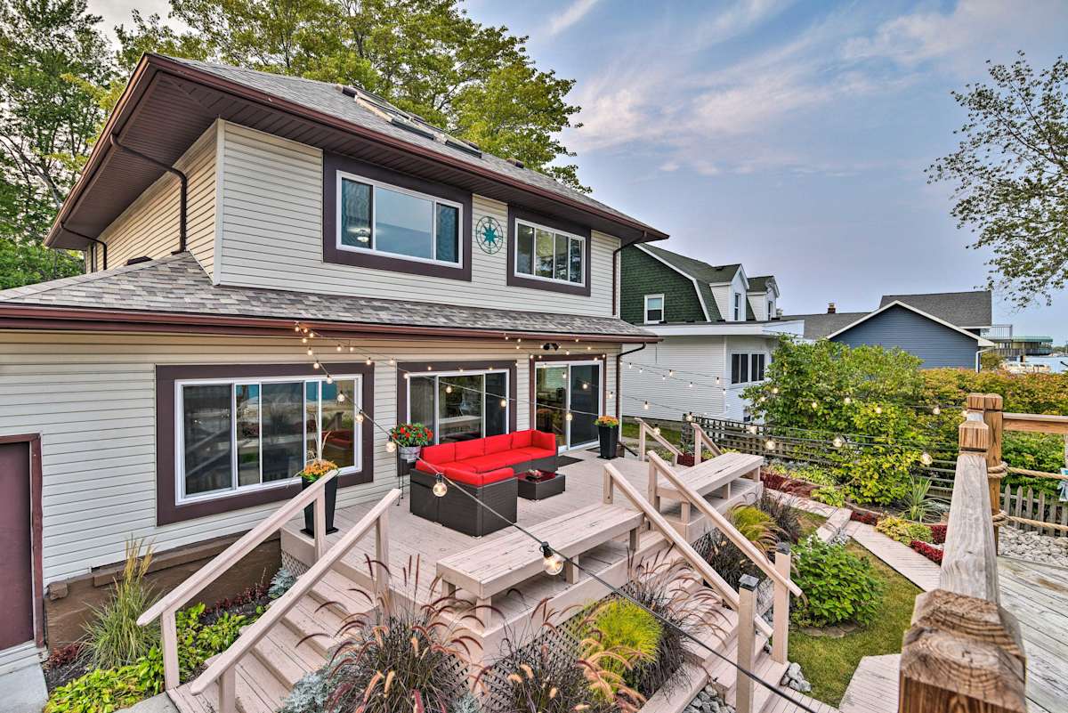 Spacious Algonac Home w/ St Clair River Views Evolve