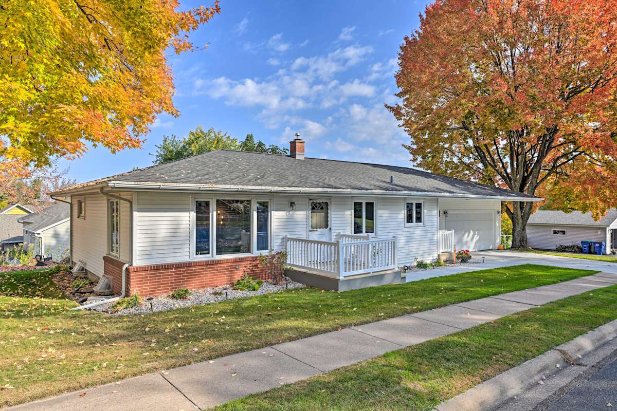 Updated PetFriendly Home 9 Mi to Ski Area! Marathon City, WI Evolve