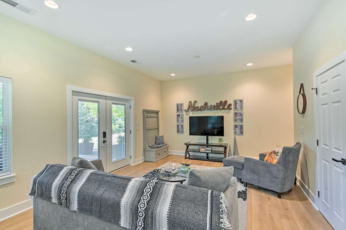 Cozy Tennessee Country Retreat on 5 Acres! Pegram, TN Evolve