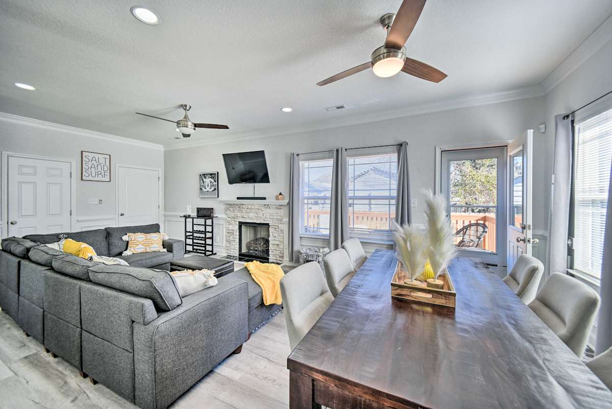 Buckroe Family Home Walk to the Beach! Hampton, VA Evolve