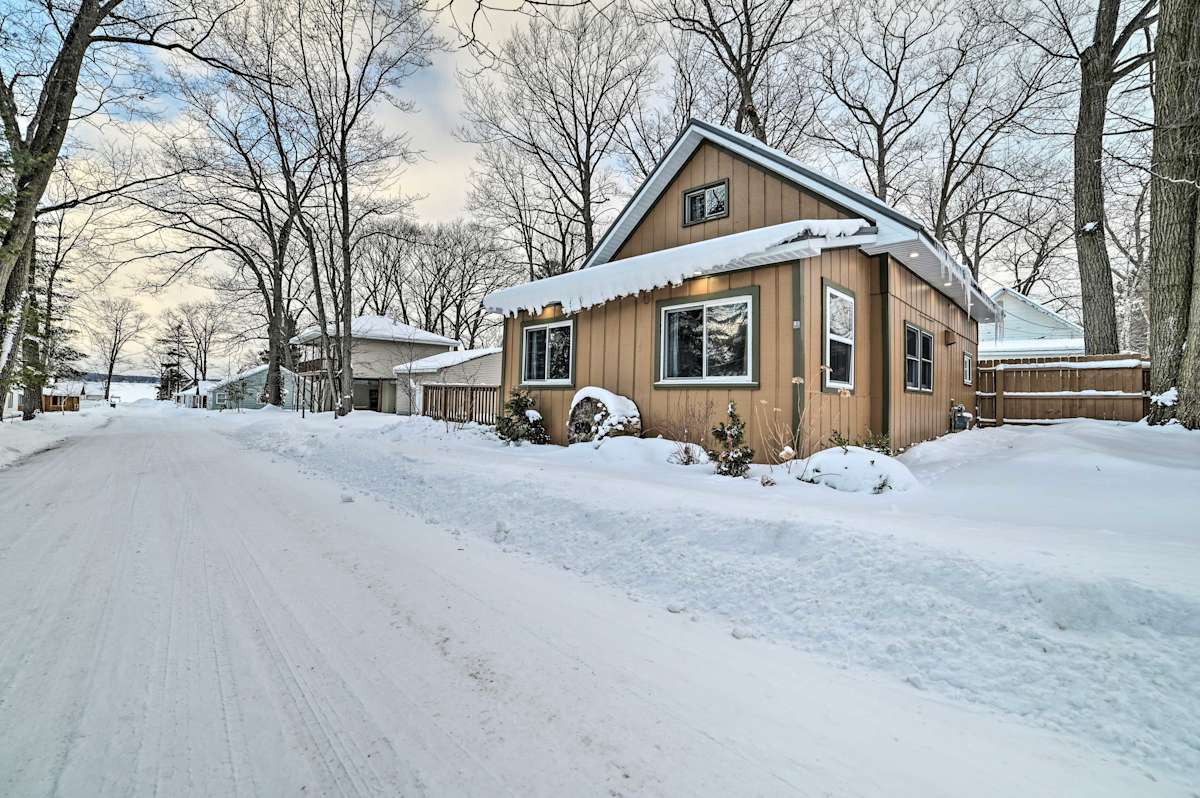 Gaylord Cottage, Walk to Lake Otsego Beaches! Evolve