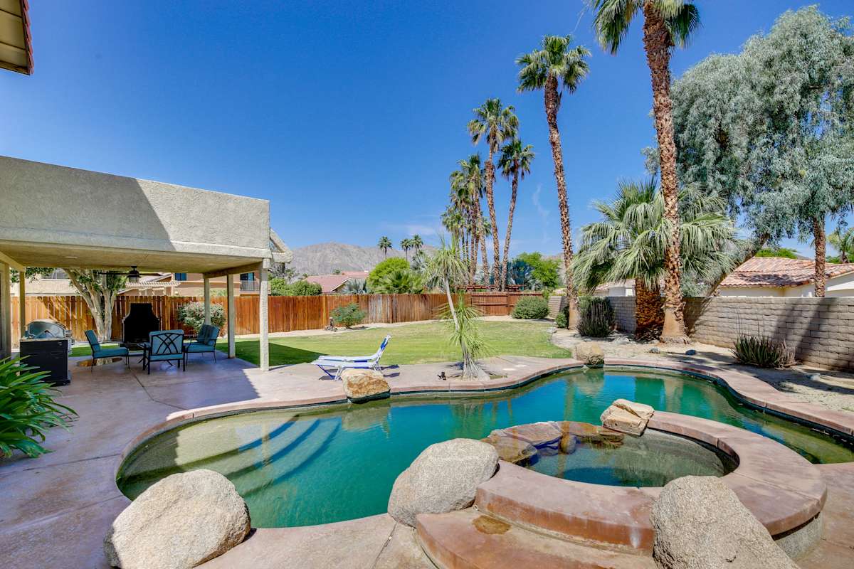 Beautiful La Quinta Oasis w/ Pool & Spa! Evolve