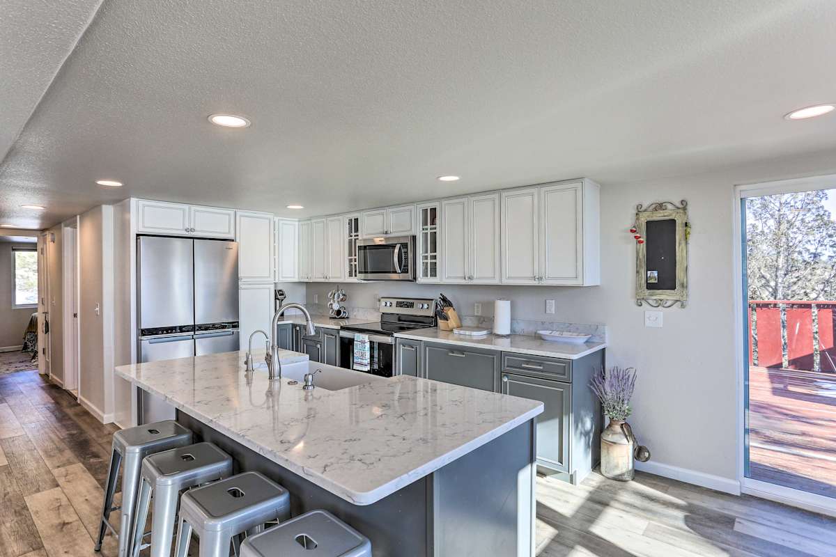 Wyoming Escape 21 Mi to Devil's Tower Moorcroft, WY Evolve