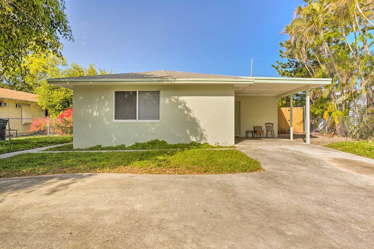 Downtown Delray Beach Vacation Rental Large Yard! Evolve