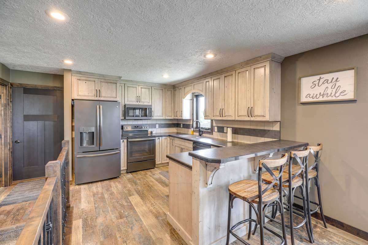 Cozy South Dakota Retreat Near Fishing & Lakes! Platte, SD Evolve